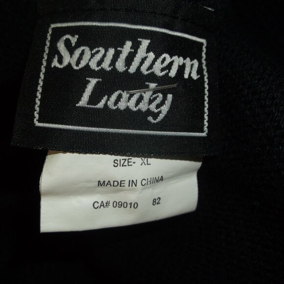 SOUTHERN LADY Red Birds embroidered Christmas / Winter Sweater Vest - Women's XL - Picture 9 of 9